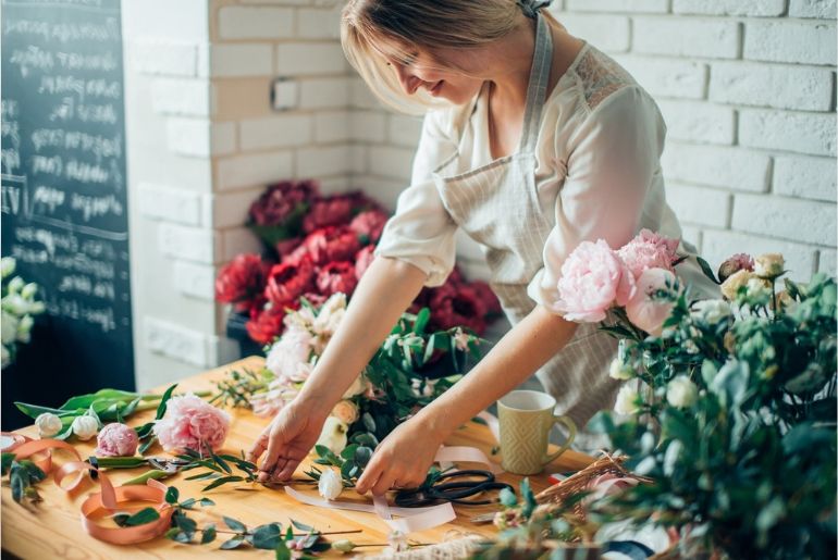 how to hire the best wedding florist